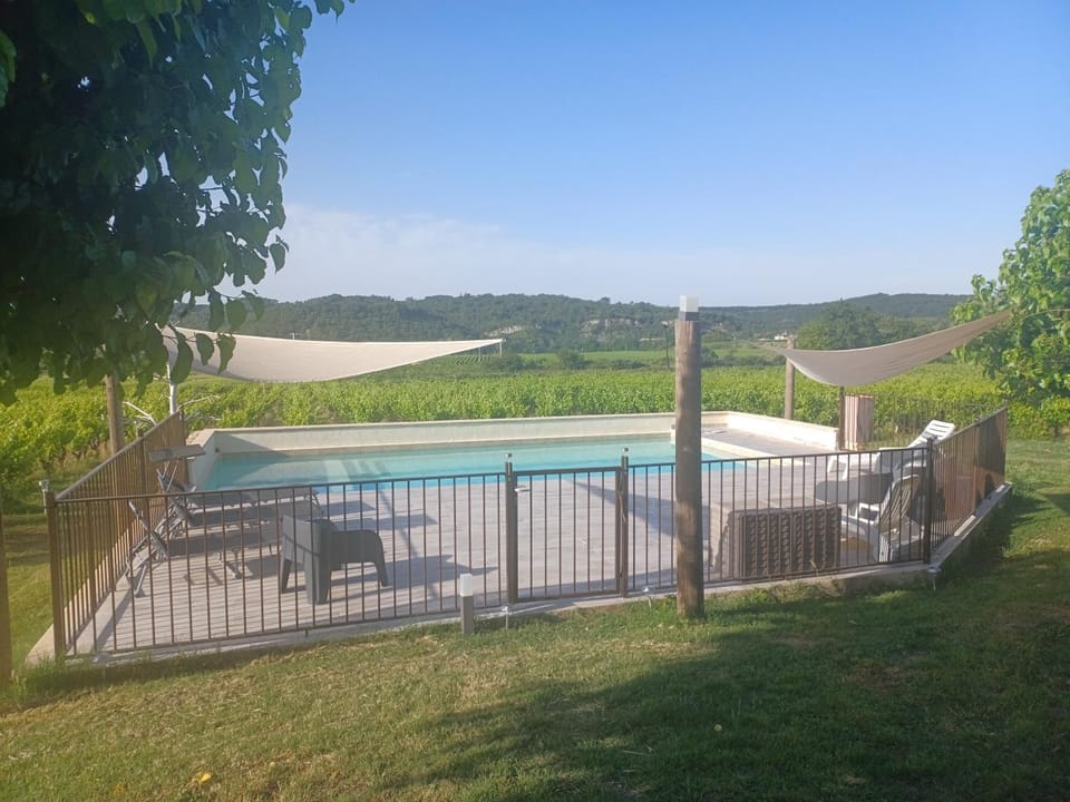 Véritable mas provençal avec 3 logements en pleine nature Apartment in Provence-Alpes-Côte d'Azur