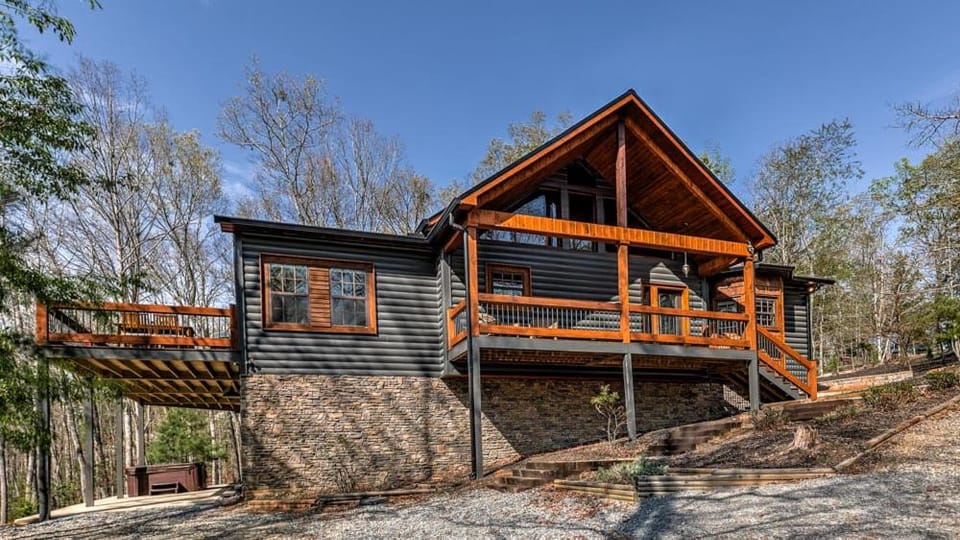 Cardinal Lodge House in Georgia