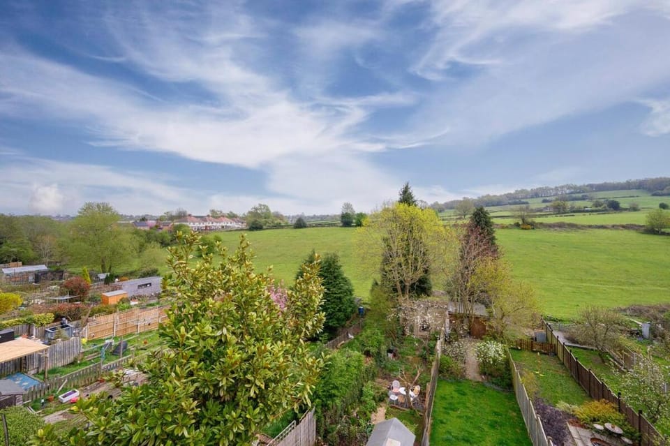 Natural landscape, Garden, Bedroom