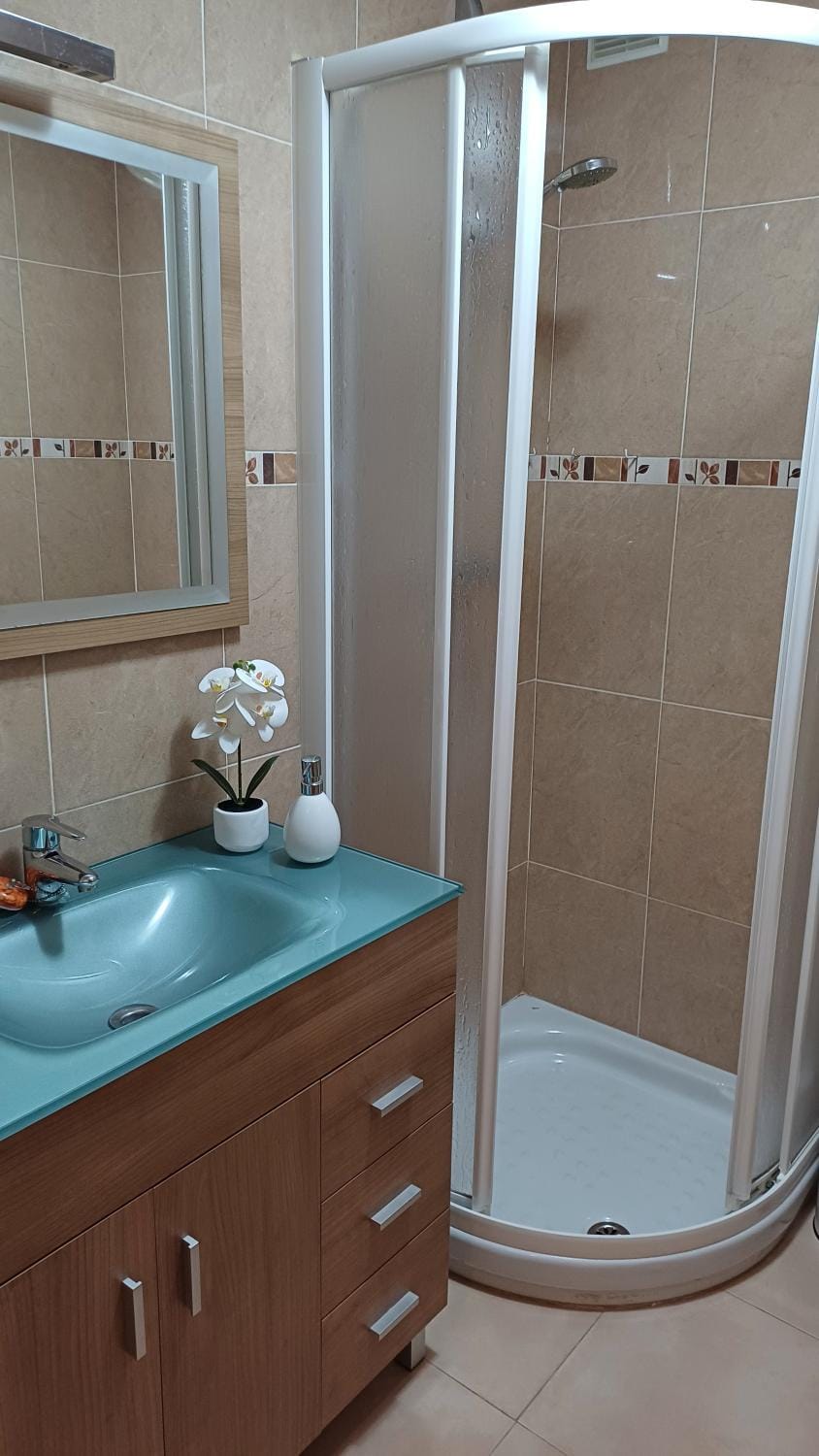 Shower, Bathroom