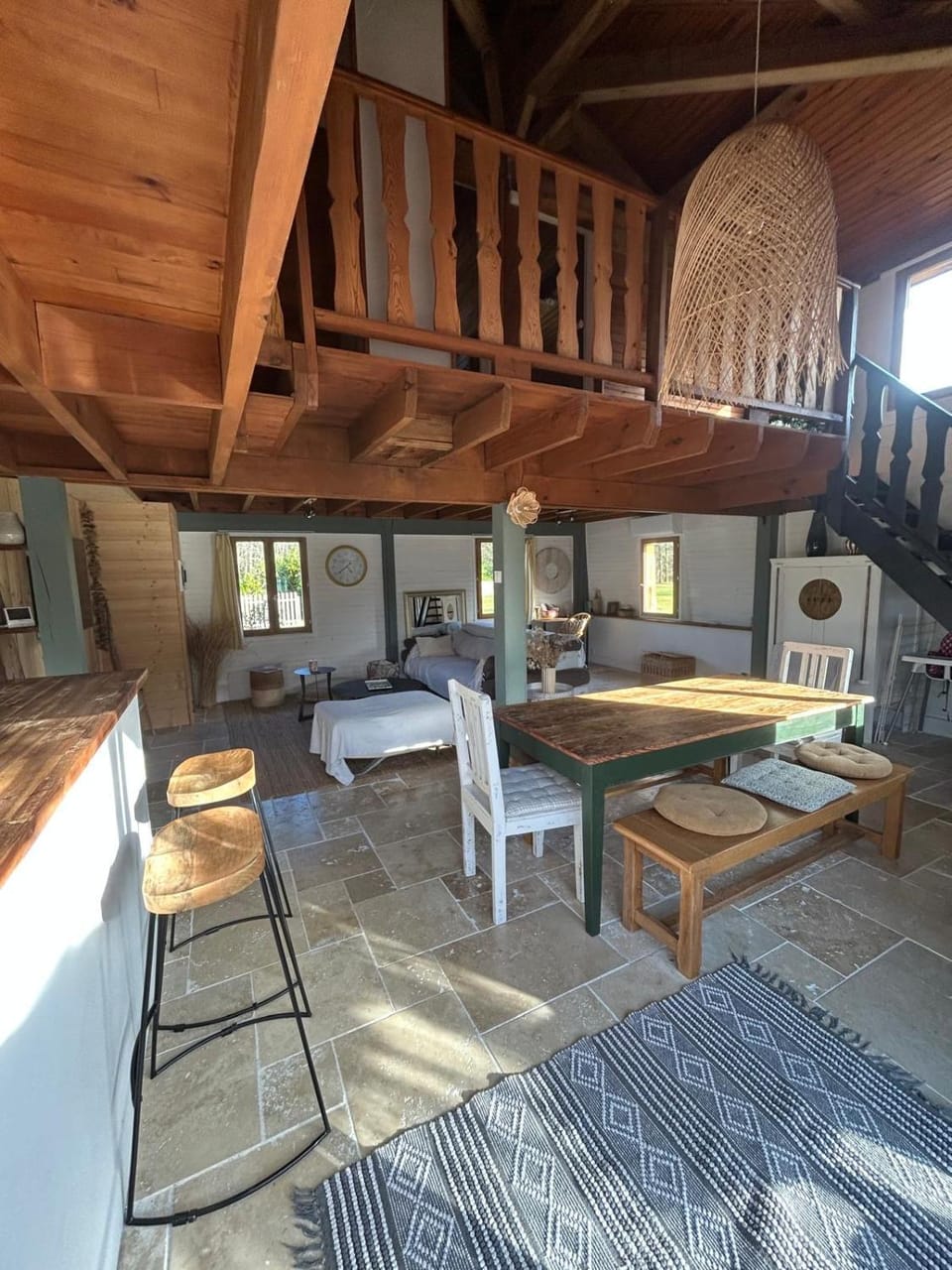 Living room, Dining area