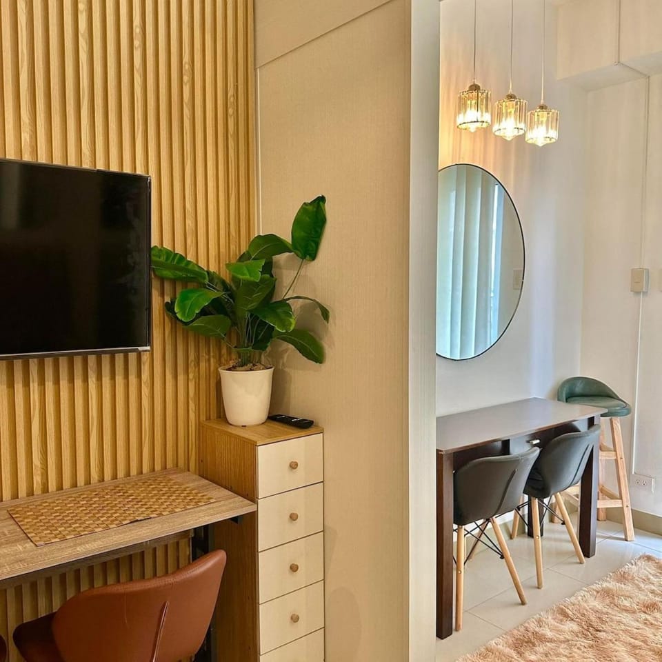 TV and multimedia, Seating area