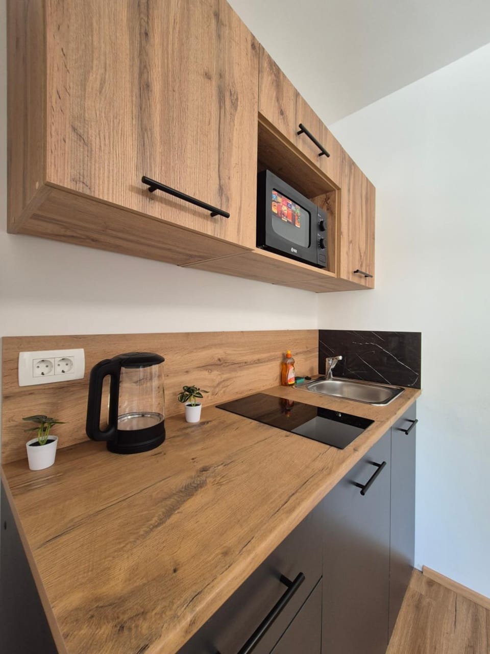 Coffee/tea facilities, pet friendly, stove