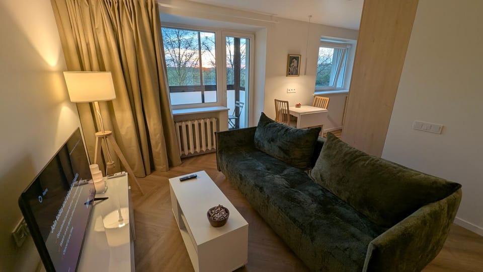 TV and multimedia, Balcony/Terrace, Living room, Seating area