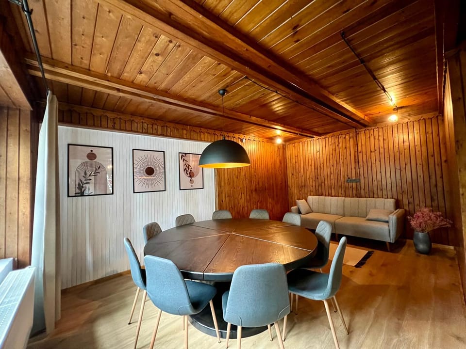 Living room, Seating area, Dining area