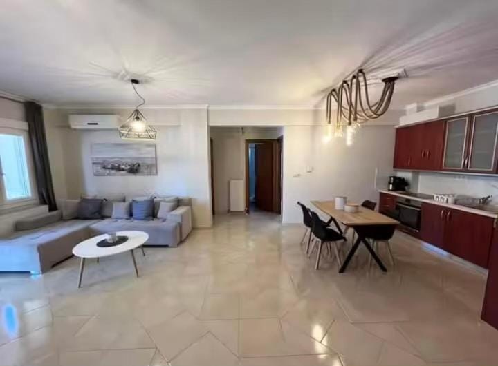Kitchen or kitchenette, Living room, Seating area, Dining area, air conditioner