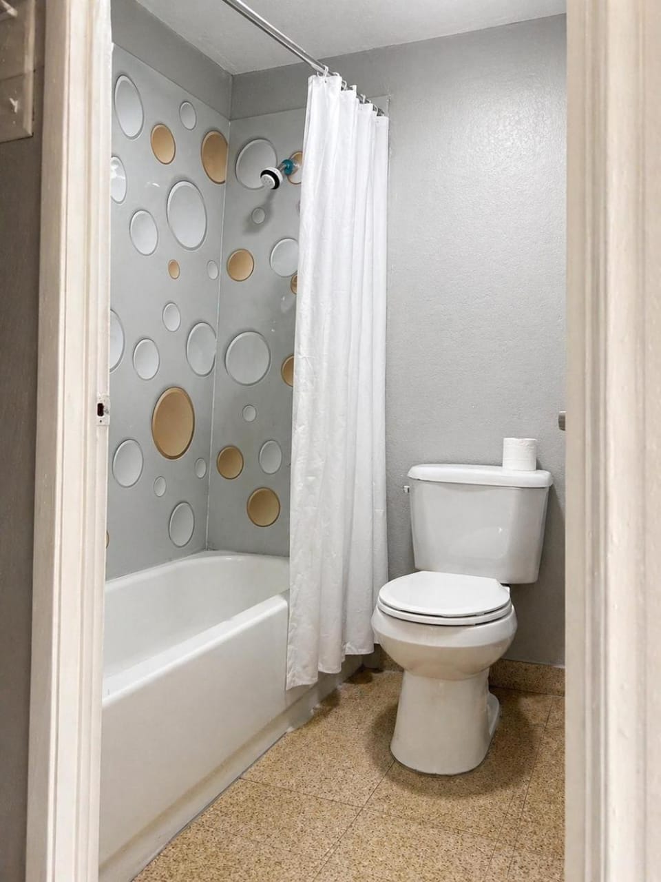 Shower, Toilet, Bath