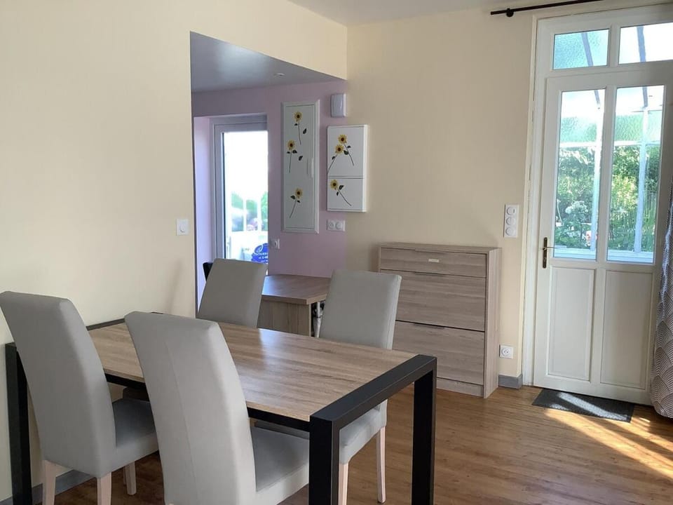 Charmante maison située à 150 m de la plage House in Plérin