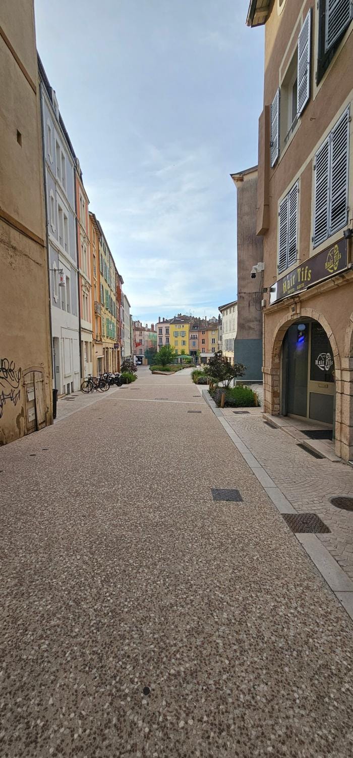 Neighbourhood, City view, Location