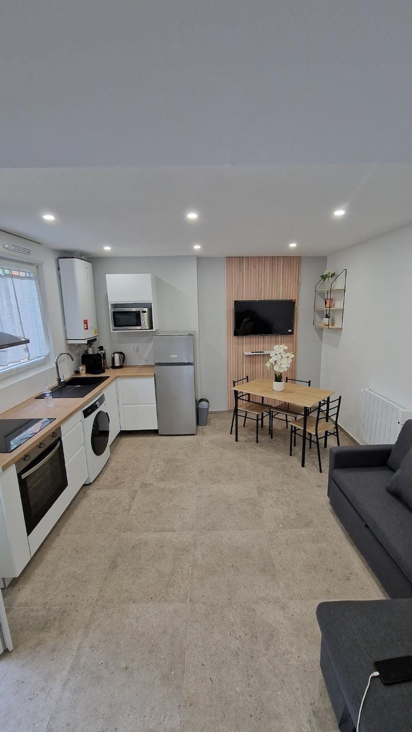 Beautiful 38 m2 independent 2-room apartment Apartment in Saint-Étienne