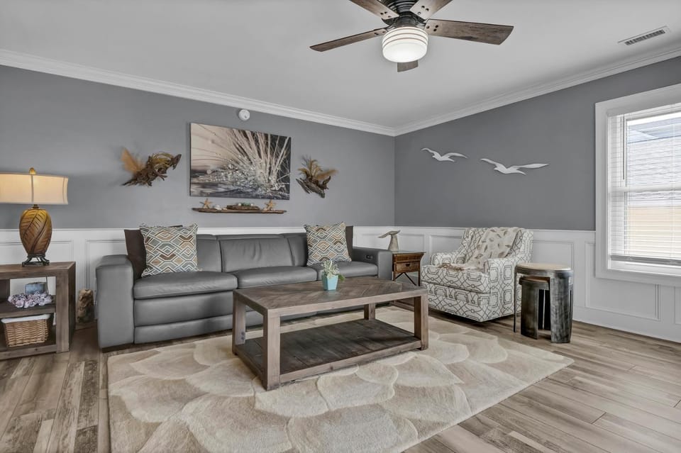 Waves & Wings House in North Topsail Beach