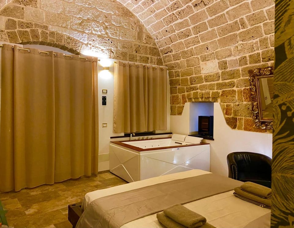 Suite maXimo con vasca Idromassaggio House in Bari