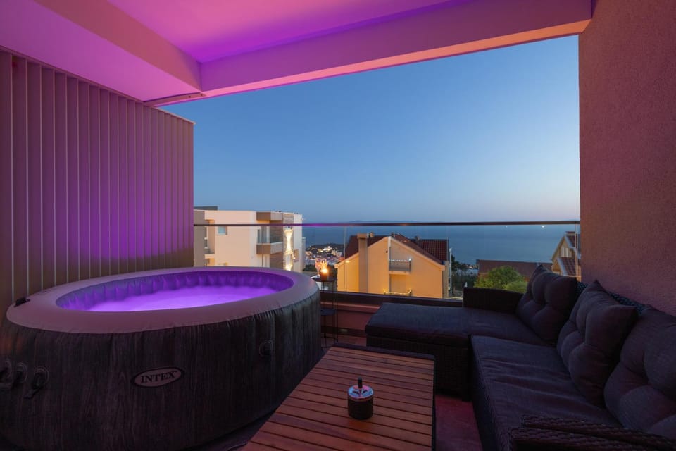 Natural landscape, Hot Tub, Sea view