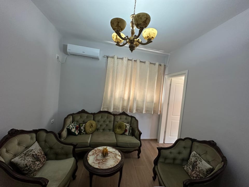Living room, Seating area, air conditioner
