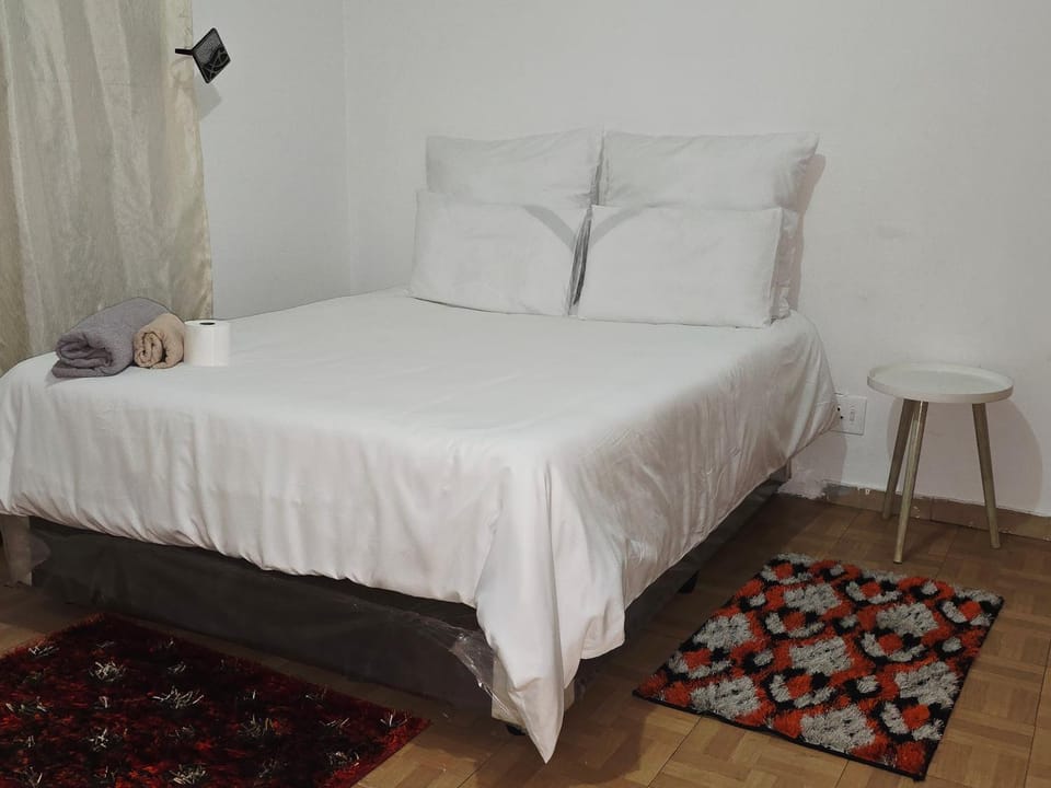 Qhephulitshe Apartment in Gauteng