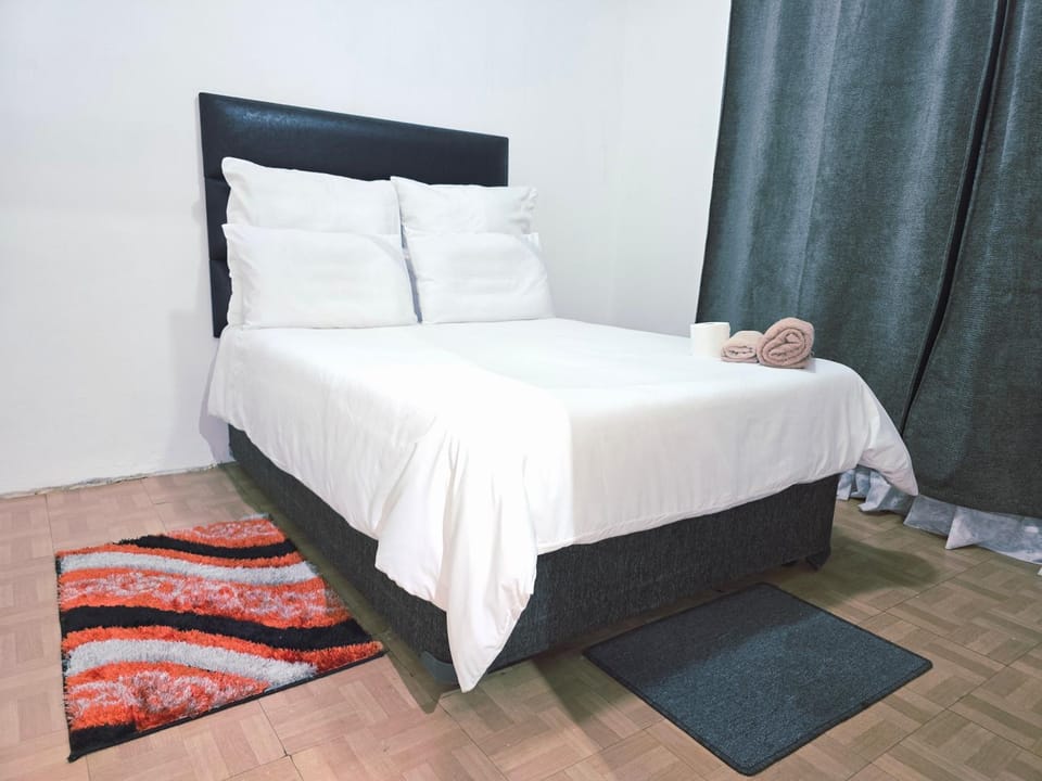 Qhephulitshe Apartment in Gauteng