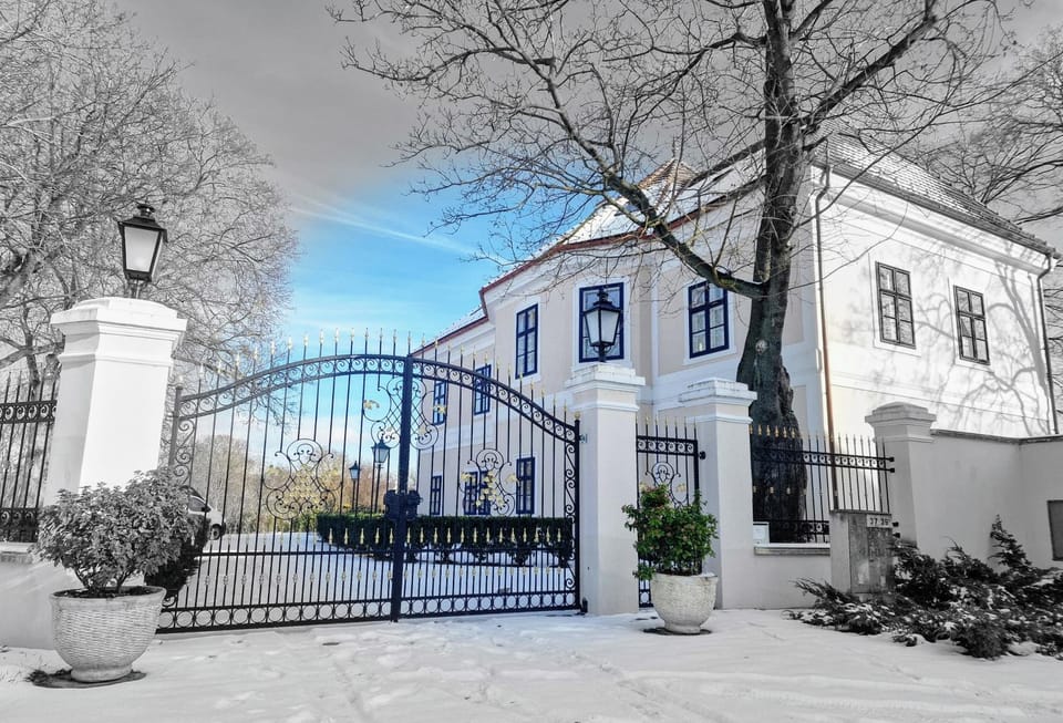 Kaštieľ Nána Bed and Breakfast in Slovakia
