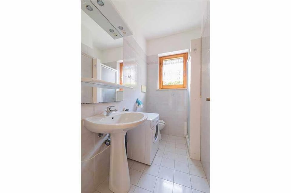 R03 - Trilocale con giardino Apartment in Marcelli