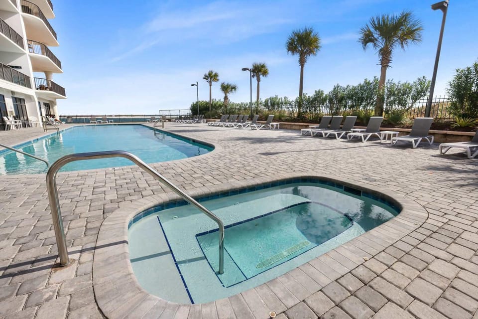 Grand Pointe 512 Gulf-front stunning views & top-notch amenities House in Orange Beach