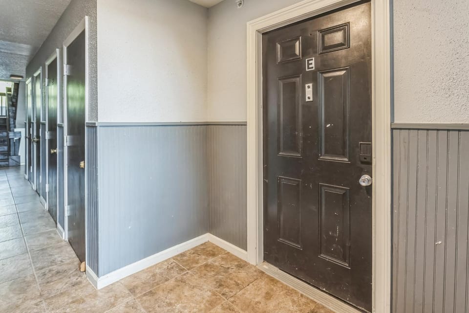 Crest at East Cobb 1812E Comfort spacious 2Bd 2Bt Apartment in Marietta