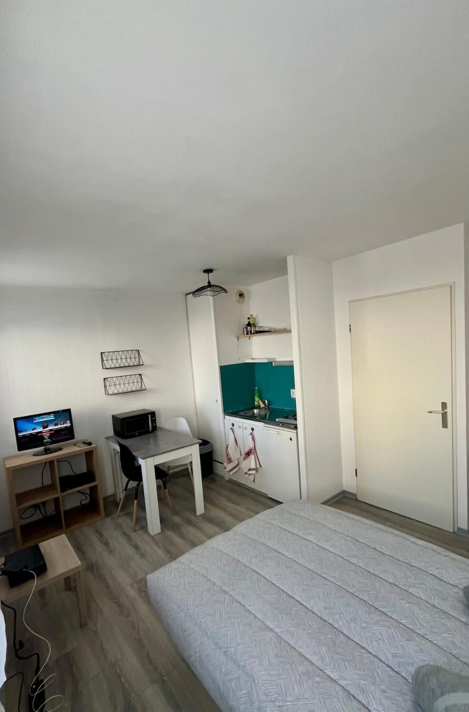 Bed, TV and multimedia, Kitchen or kitchenette