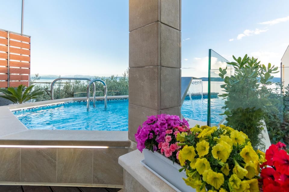 Natural landscape, Swimming pool