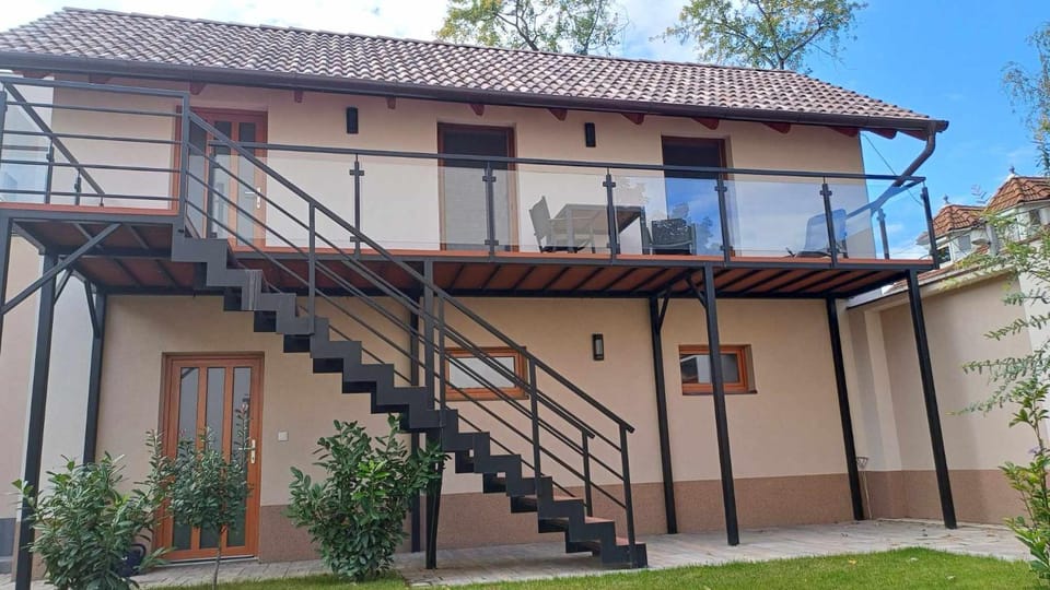 Property building, Balcony/Terrace