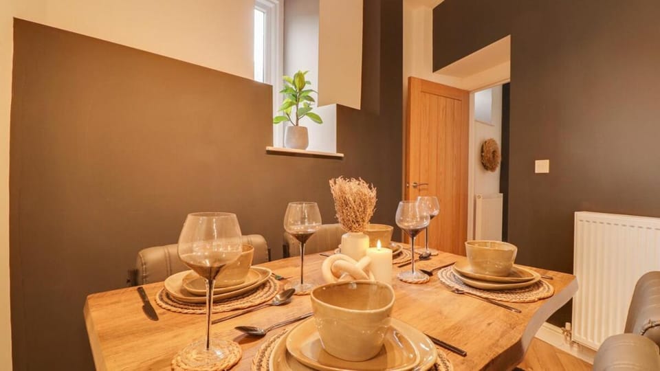 The Gate House-Wyndale Living- West Malvern Apartment in Malvern Hills District