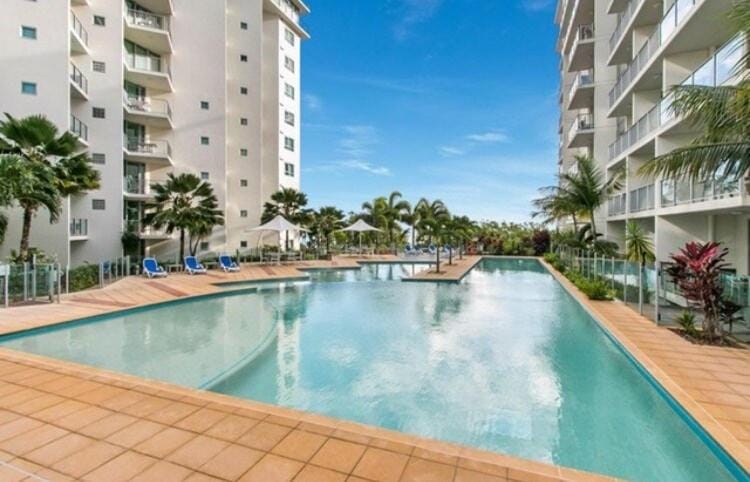 '10-A' Coral Sea Apartment - 2BR 2BA Pool Gym & Ocean Views Apartment in Cairns