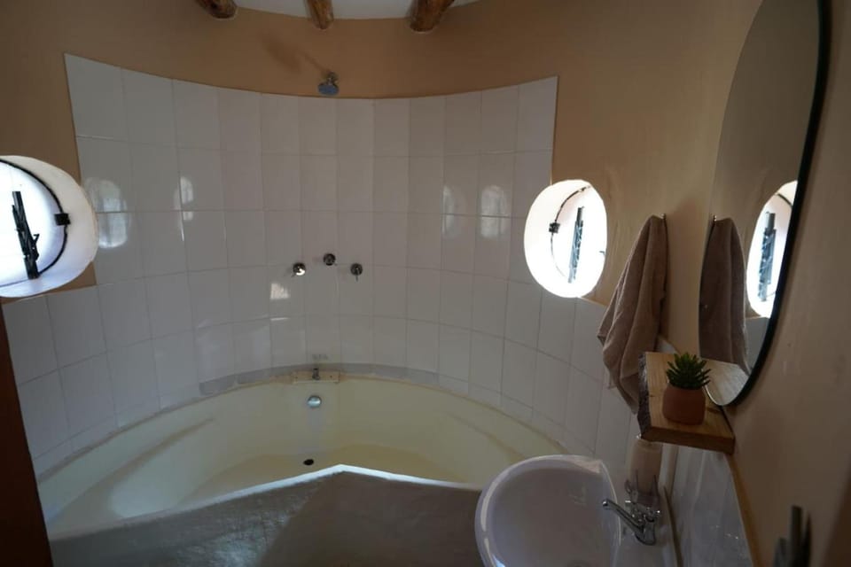 Bright and Spacious Private Studio with Everything Apartment in Pisac