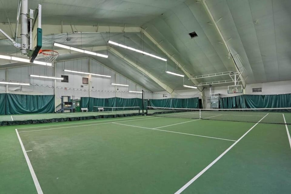 Tennis court
