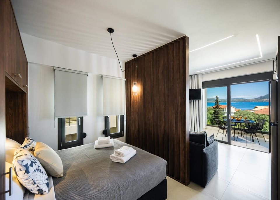 Bed, Photo of the whole room, Sea view