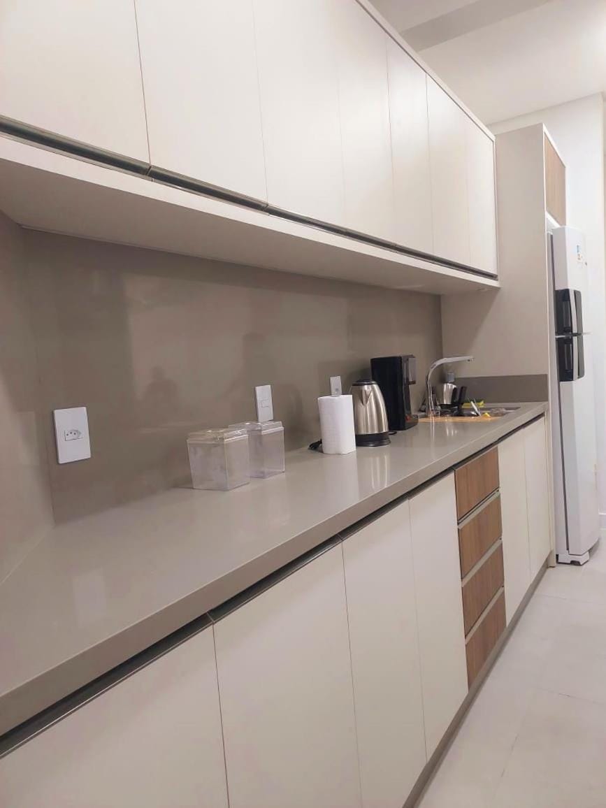 Coffee/tea facilities, Kitchen or kitchenette, oven, stove, toaster