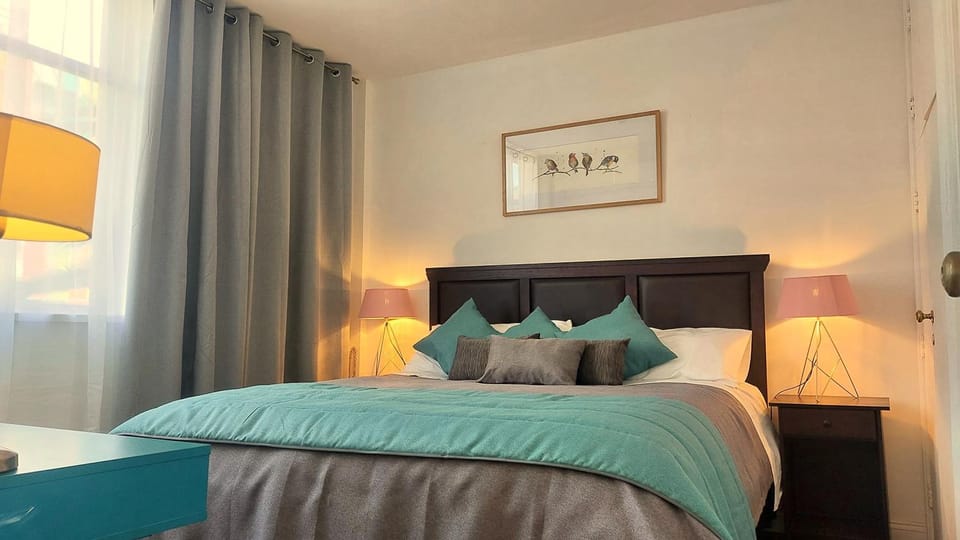 Restaurant/places to eat, Bed, Activities, Children play ground, Game Room, Nightclub / DJ, Spa and wellness centre/facilities, Photo of the whole room, Evening entertainment, Bedroom, Entertainment, ATM, currency exchange, flat iron, furniture, heating, heating, internet, vending machine, air conditioner