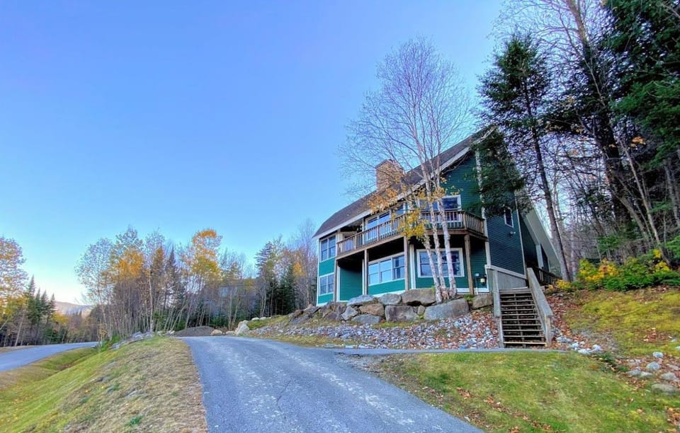 RE79 Sunny Bretton Woods Private Home House in Carroll
