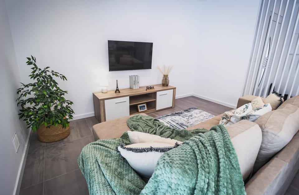 Communal lounge/ TV room, Living room