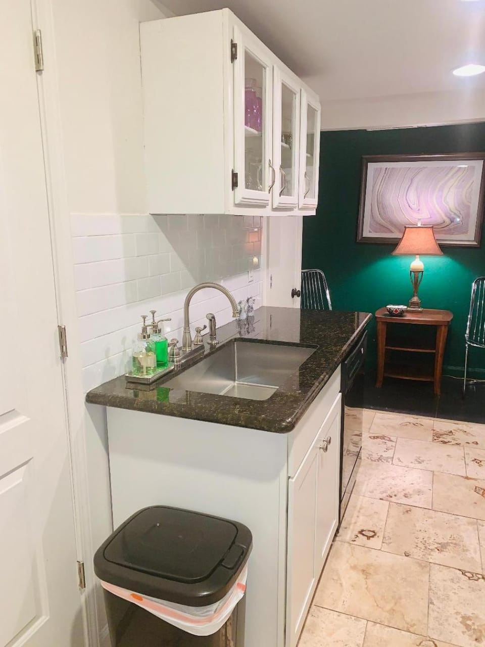 Kitchen or kitchenette, dishwasher