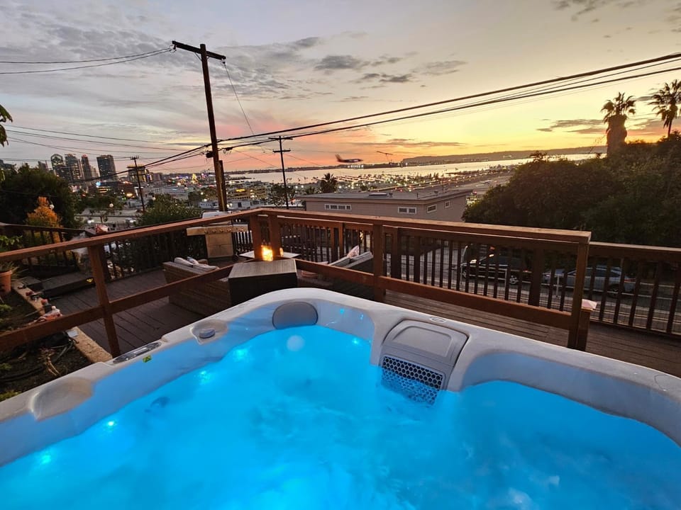 Patio, Nearby landmark, View (from property/room), Balcony/Terrace, Pool view, Sea view, Sunrise, Sunset