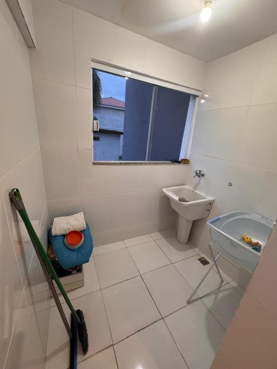 Um apartamento com vista para oarma Apartment in Angra dos Reis