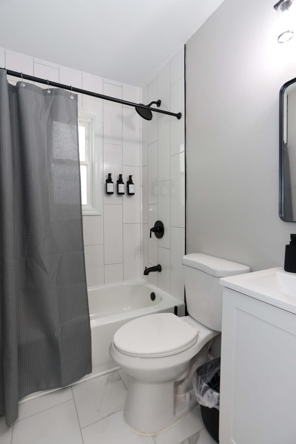 New Charloe Court 3 Bed Family House House in Cincinnati