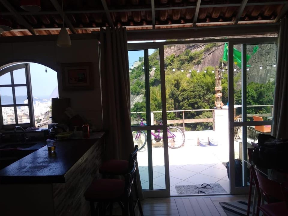 Casa na colina Vacation rental in Santa Teresa