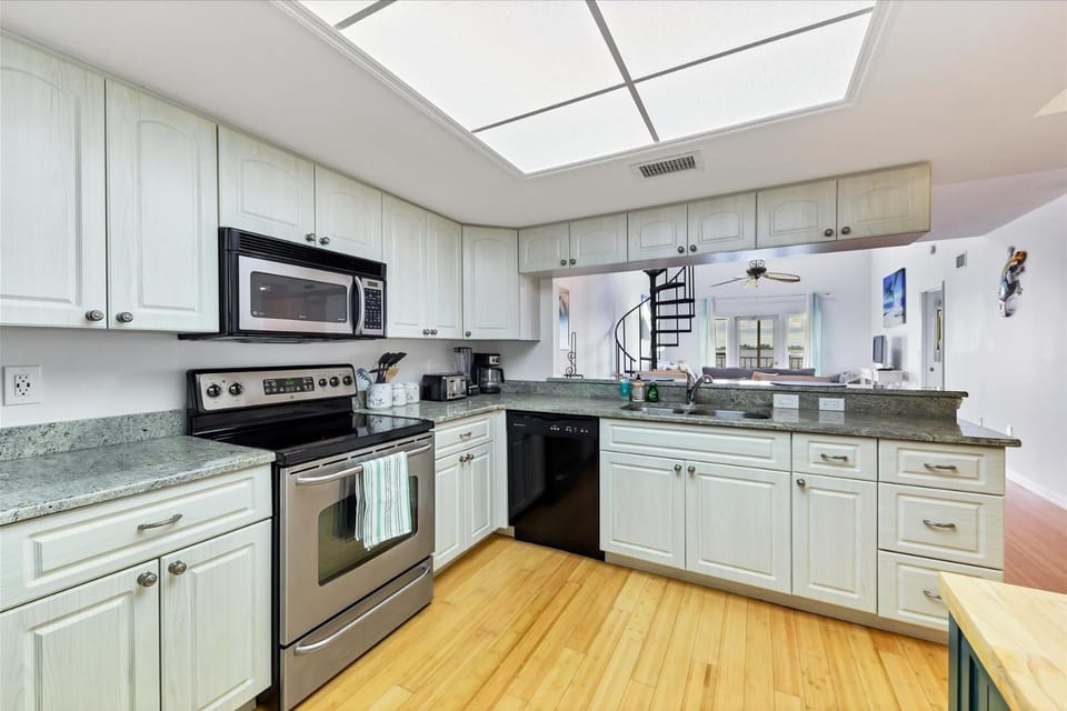 Port Charlotte Private Waterfront Condo WA4410-317 House in North Port