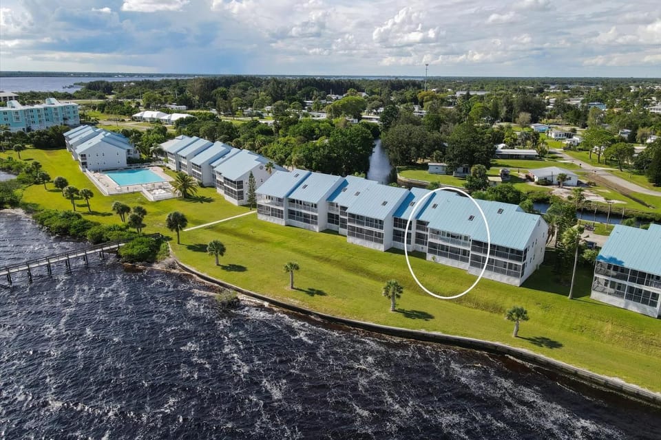 Port Charlotte Private Waterfront Condo WA4410-317 House in North Port
