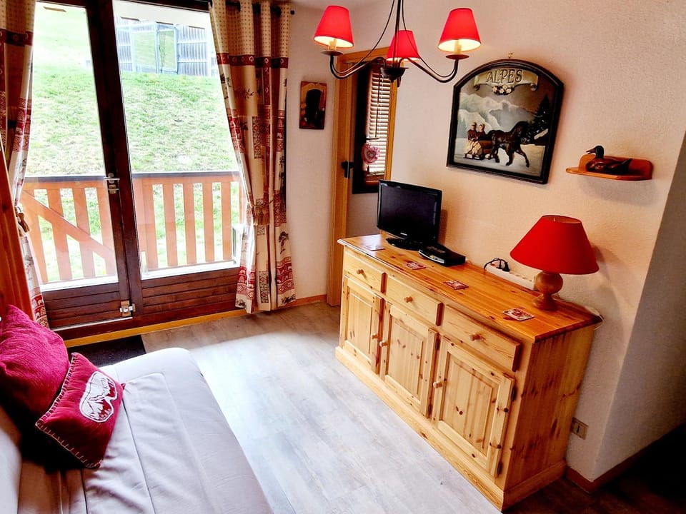Charmant studio cabine près des pistes à La Plagne Montalbert - FR-1-755-38 Cabin in La Plagne-Tarentaise