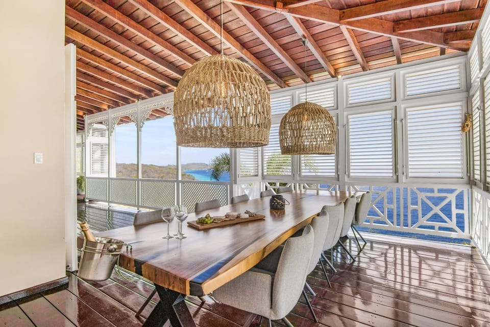 View (from property/room), Balcony/Terrace, Seating area, Dining area, Sea view, Dinner