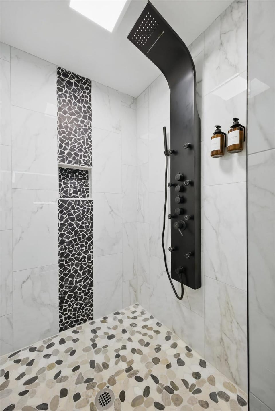 Modern 4th-Floor Flat in the Heart of Indianapolis Apartment in Indianapolis