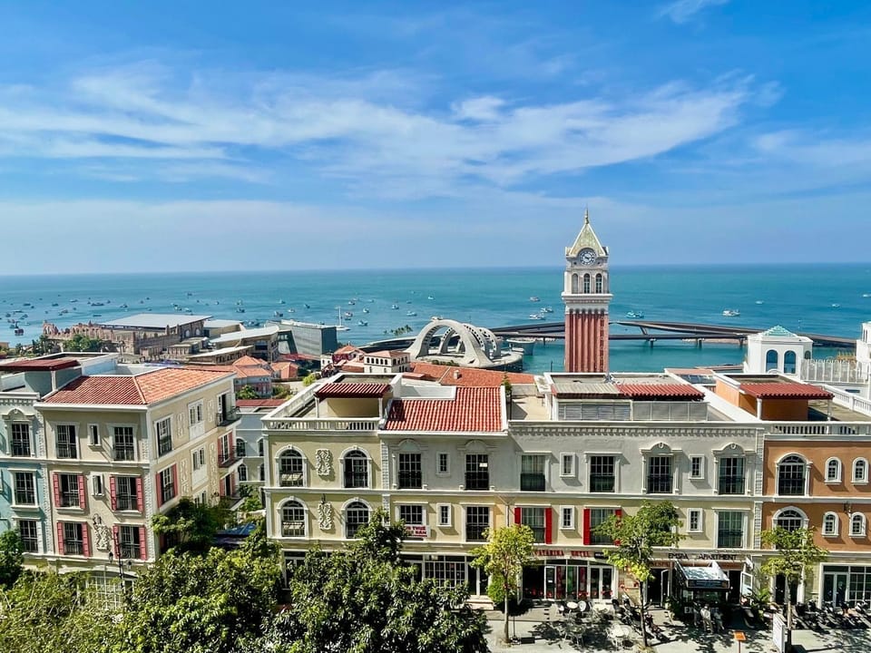 Nearby landmark, Day, Natural landscape, Bird's eye view, City view, Sea view, Location