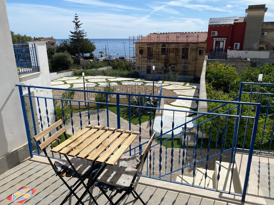 Patio, Balcony/Terrace