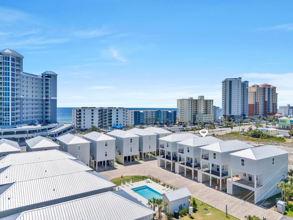 Property building, Day, Bird's eye view, Pool view, Swimming pool, sunbed