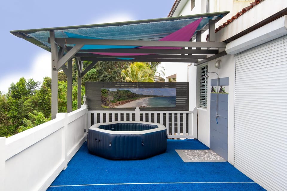 Patio, Spa and wellness centre/facilities
